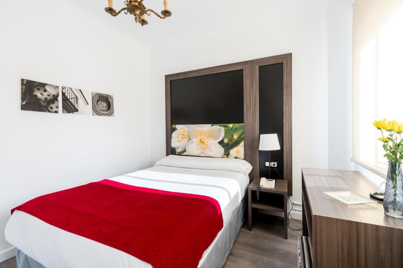Hotel Sevilla Екстер'єр фото